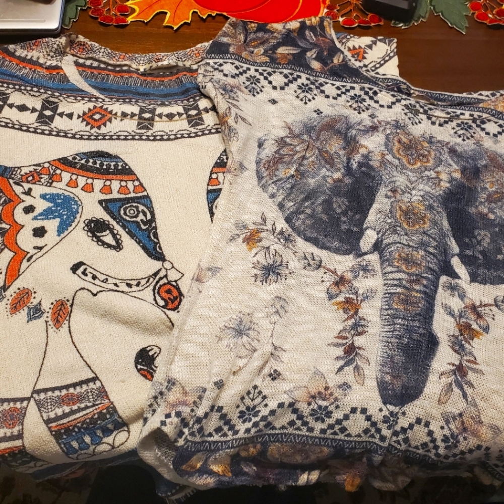 Bundle of 2 elephant shirts